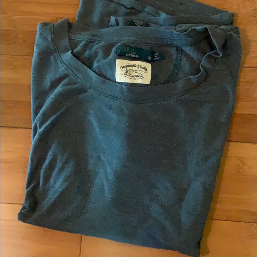 Prana top size a Medium